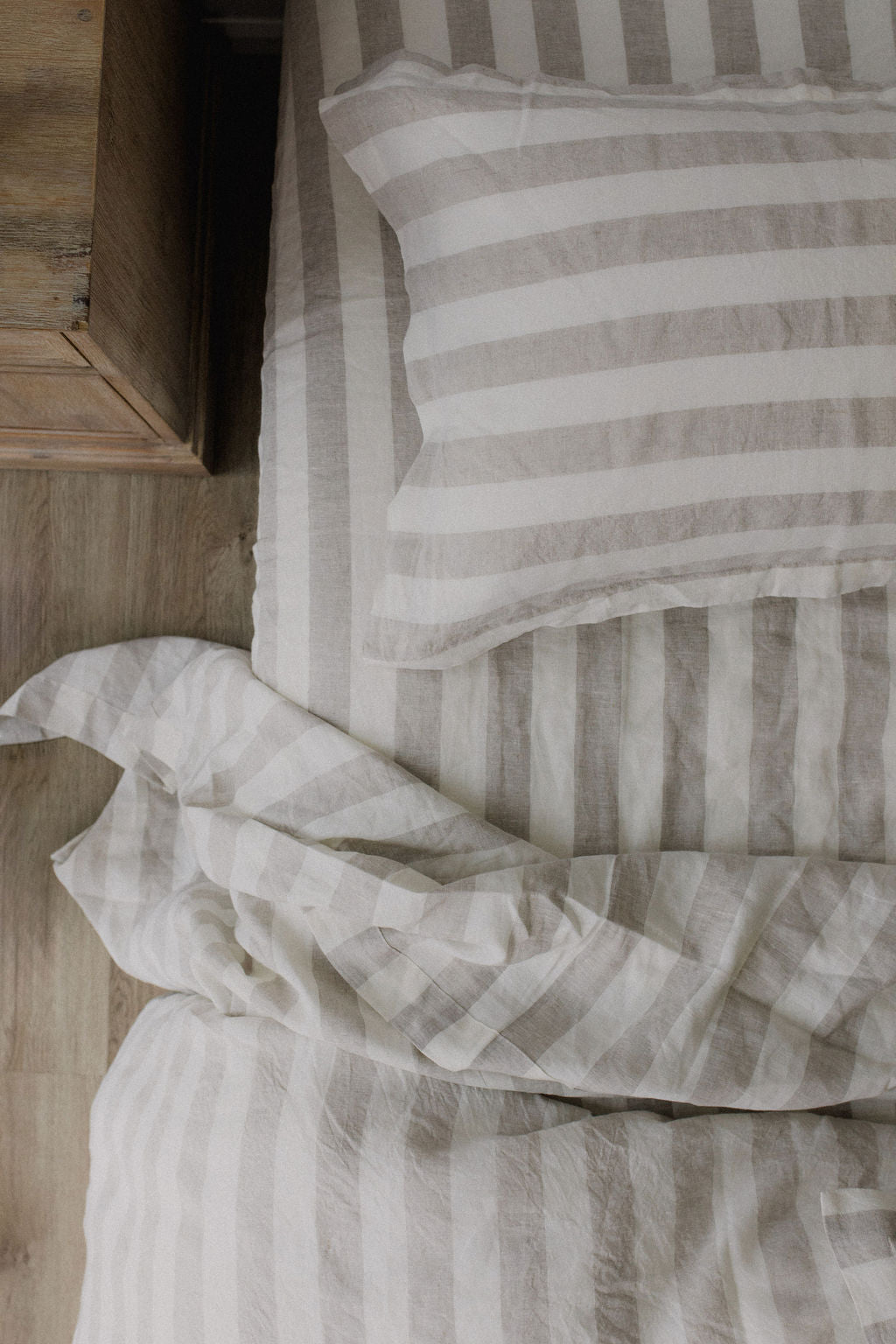 “Noemi” Linen Fitted Sheet