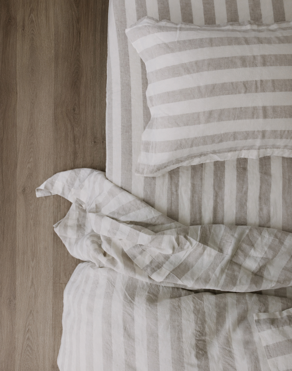 “Noemi” Linen Flat Sheet