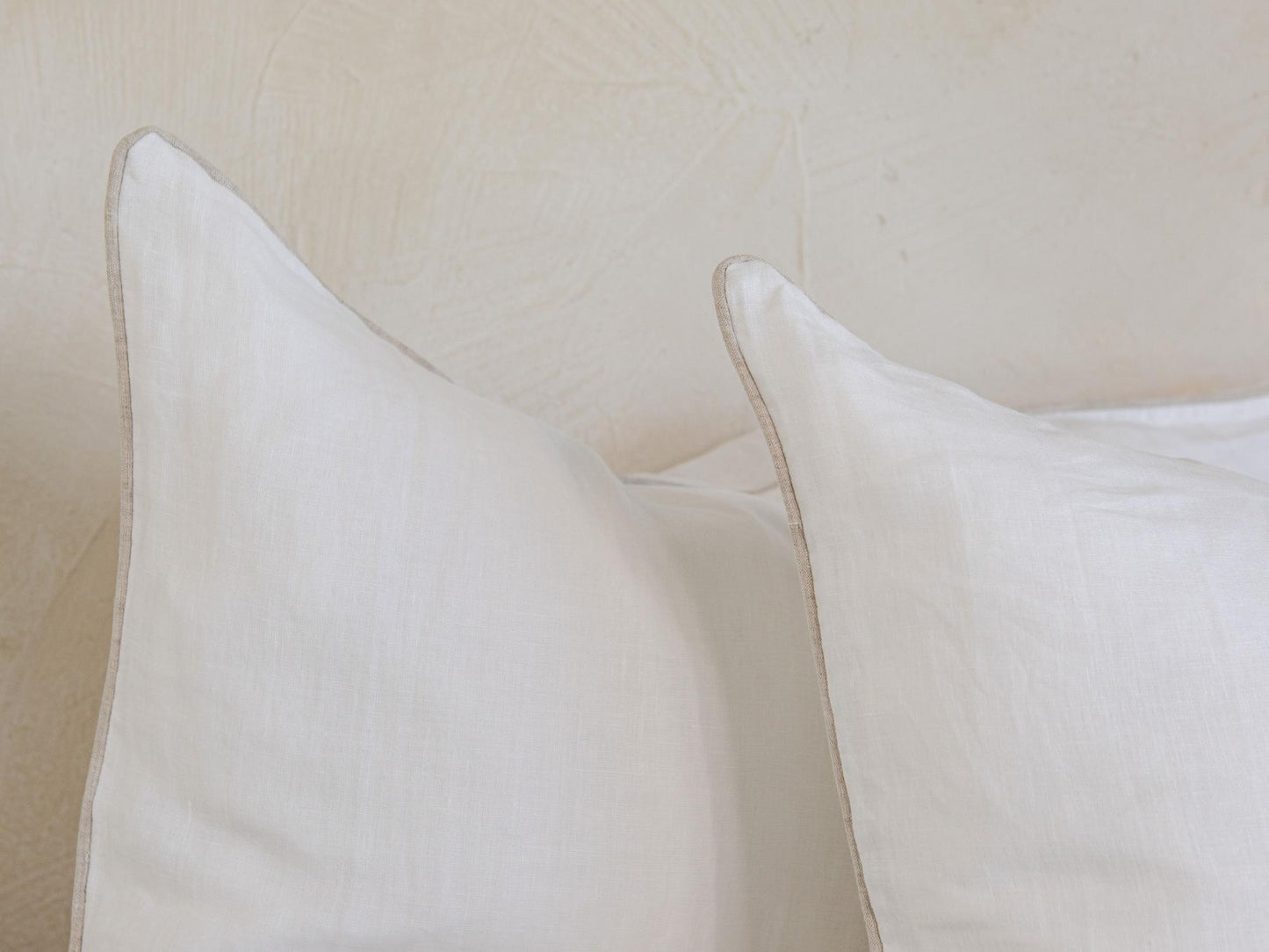 "Pipi" Piped Linen Pillowcases